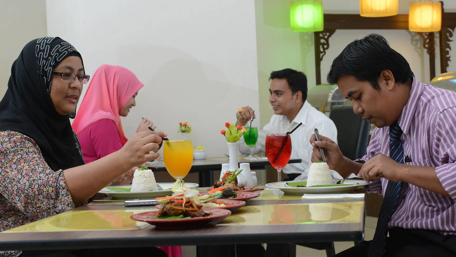 Puteri Bay Hotel Malacca 3*,